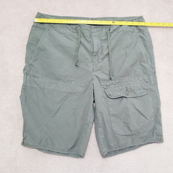 Woman's olive green 100% cotton cargo shorts size MEDIUM - Picture 4 of 10